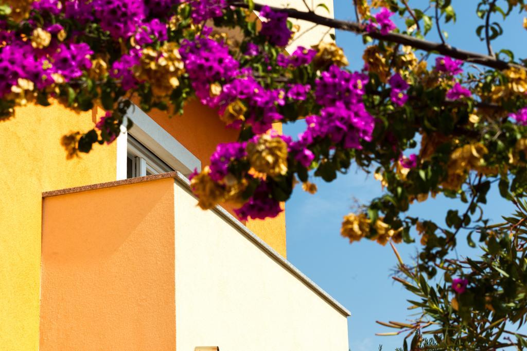 Apartments Villa Orange Zara Esterno foto